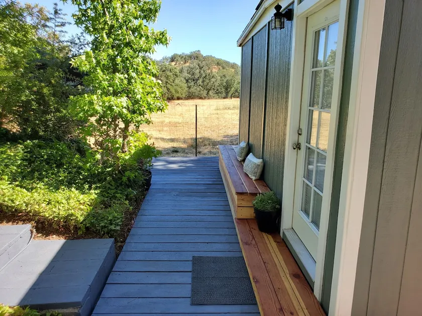 Oak Country Cottage - Image 1