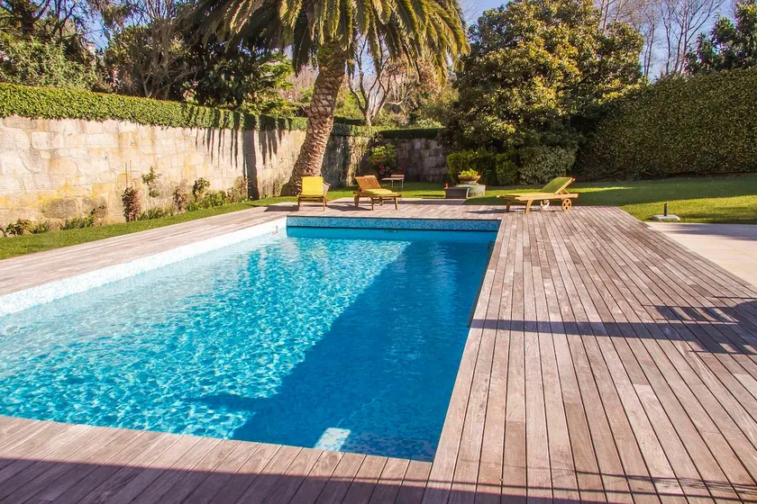 Liiiving in Porto | Oporto Garden Pool House - Image 1