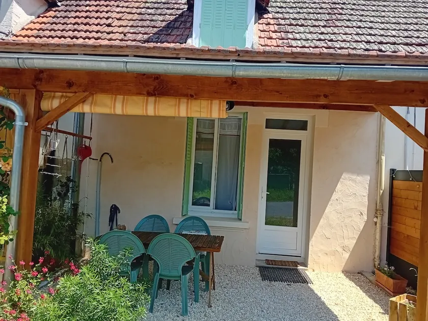 Charming village house - Image 1