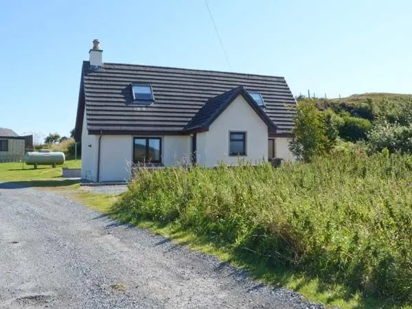 Self Catering 8miles from Portree - Image 1