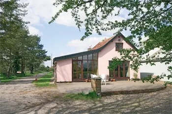 Coppins Barn - Image 1