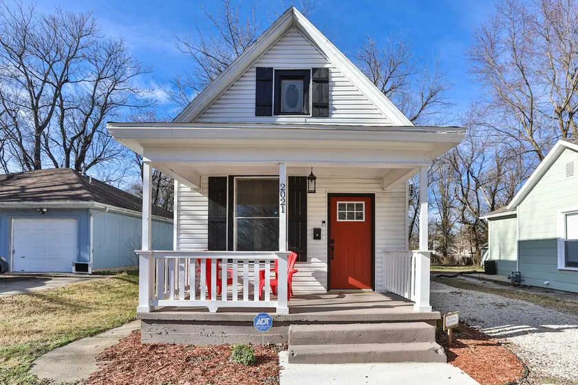Renovated 100+ year old Benton Ave. Bungalow - Image 1