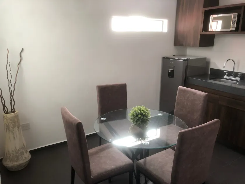Central comfort, safe access with key and elevator - Image 1