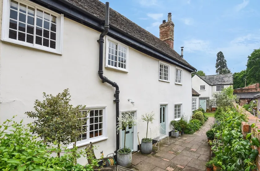 Carters Yard on kimbolton High St - Image 1
