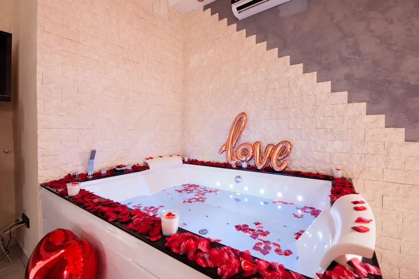 Wonderful house with All Comfort Jacuzzi - Image 1