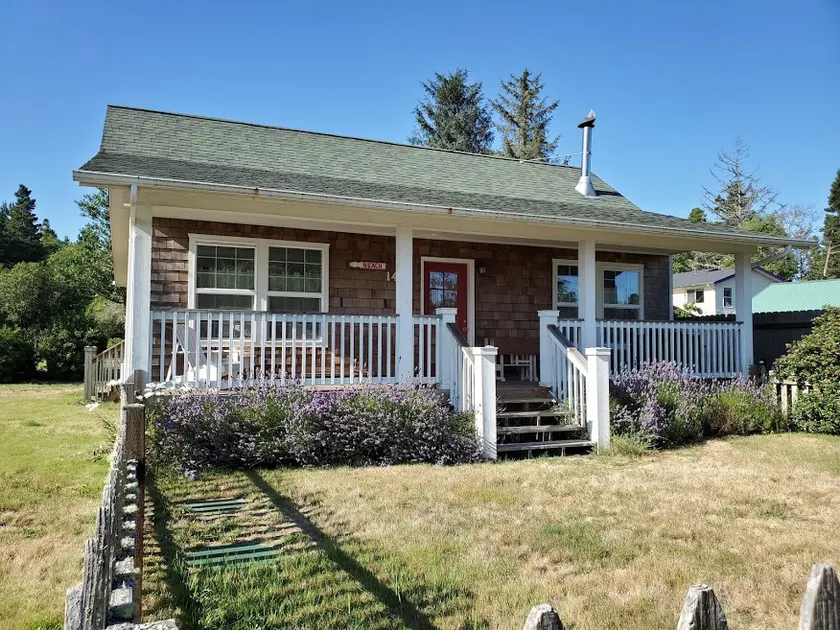Cottage Bliss by the Sea! - Image 1