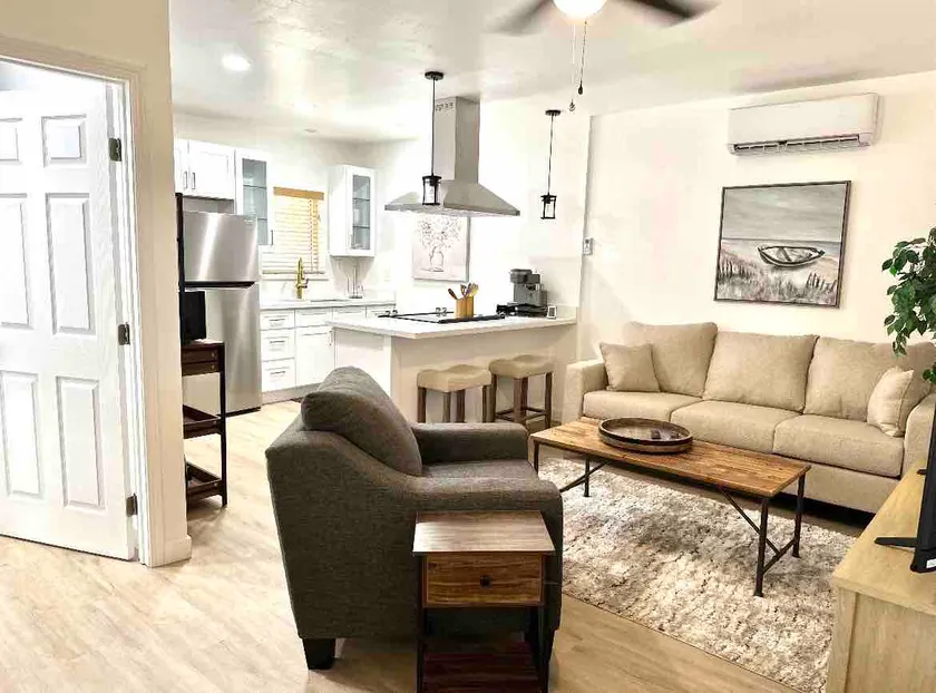 Luxury Cottage - Image 1