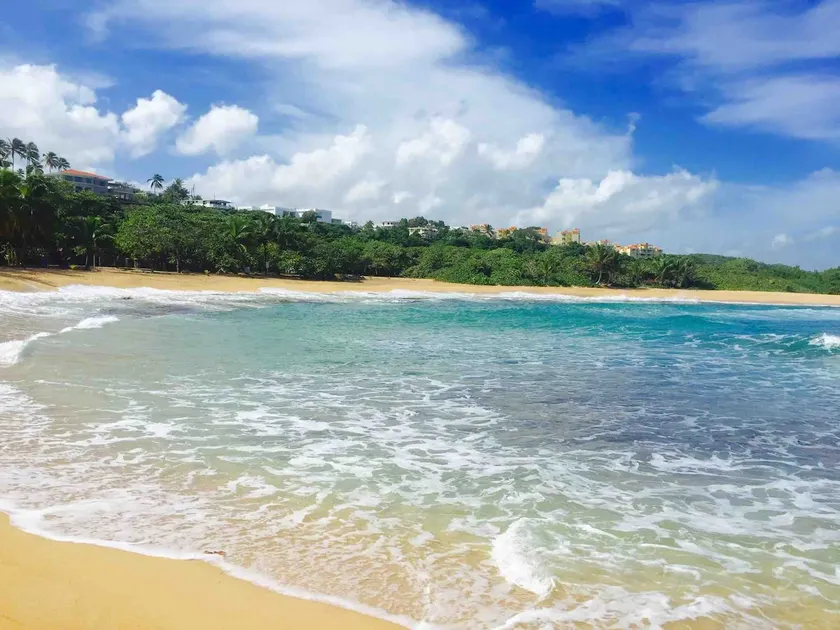 Beachfront Relaxing SPA Condo...Wifi, Private Access to Beach, Pool, Decks, BBQ - Image 1