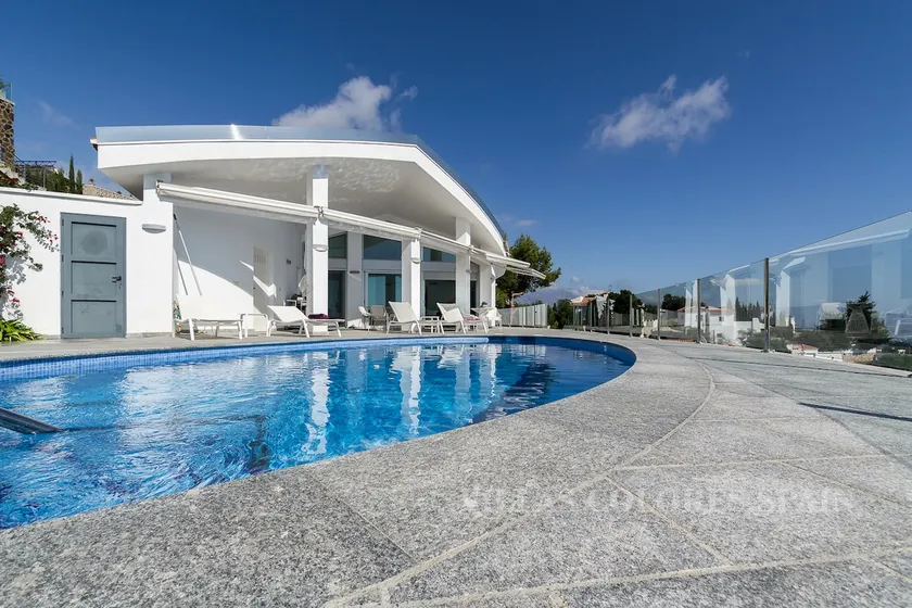 Villa Dorada with heated private pool - Image 1