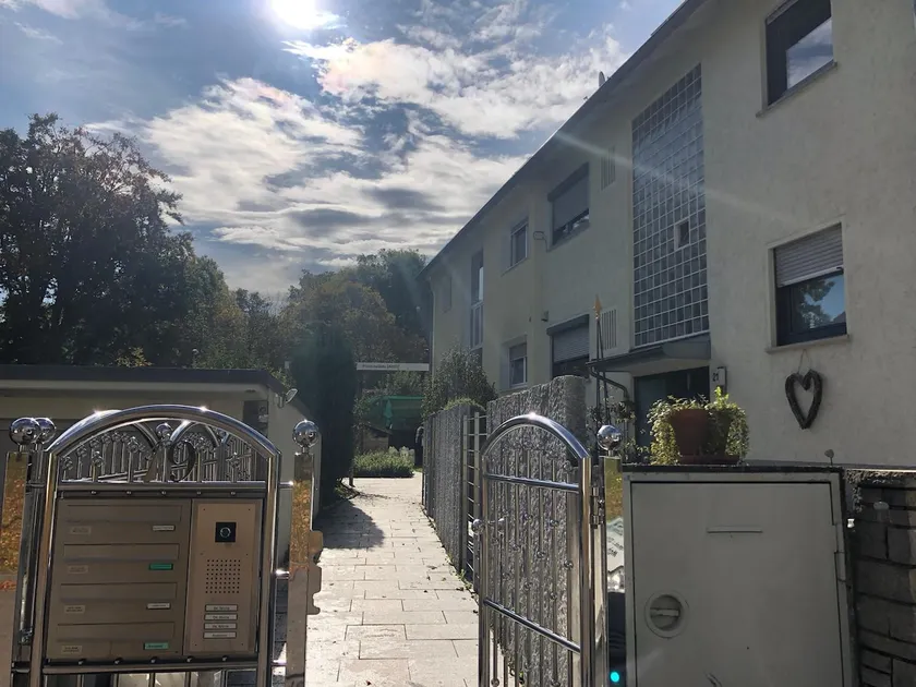 Spacious Apartment in Feuerbach near Porsche/Bosch - Image 1