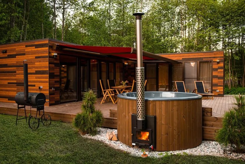 Cosy house with hot tub, sauna & big private yard - Image 1