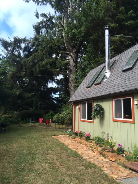 The Cottage - Image 1