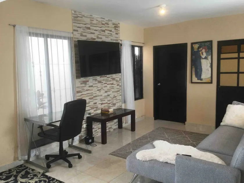 A home in the center - Image 1