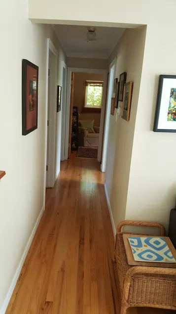 Cozy Mid Century Ranch in Quiet Neighborhood - Image 1