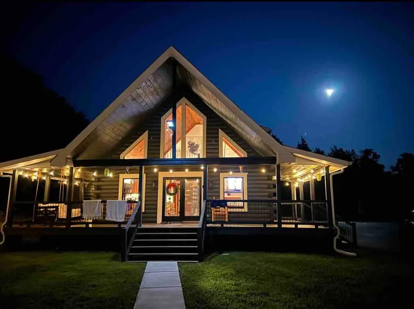 Serene Cabin Oasis 45 minutes from Nashville - Image 1