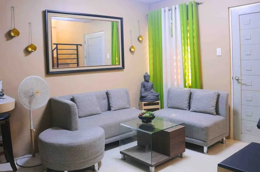 M4- Apartment unit with balcony and parking - Image 1