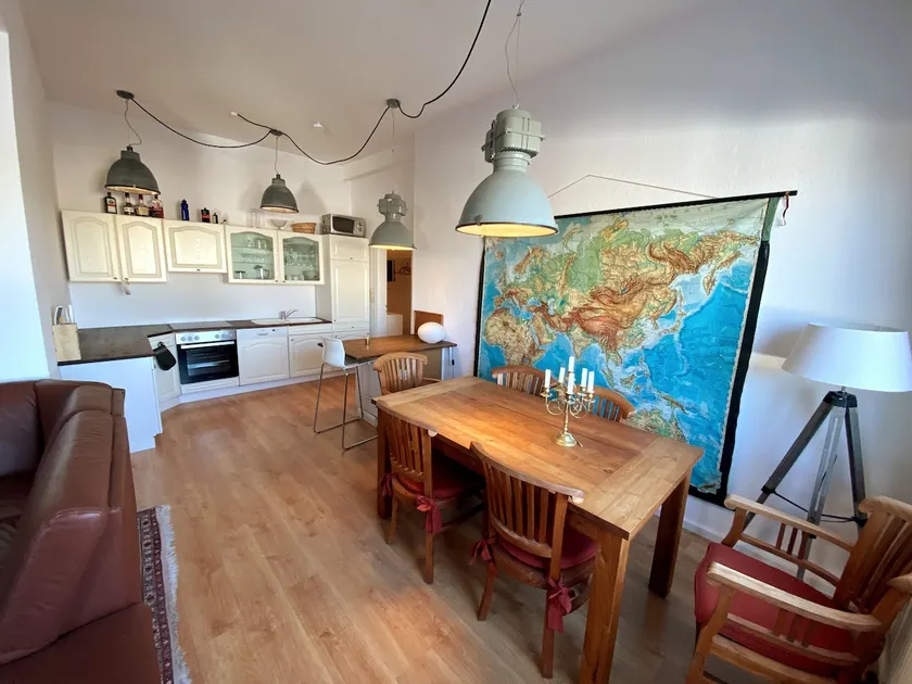 Bright 3-room apartment near the university - Image 1