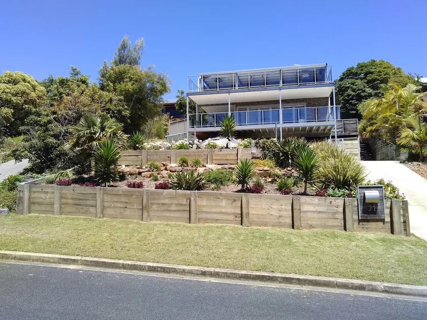 Tuross Head-Three level, Eight Bedroom and 4 Bath - Image 1
