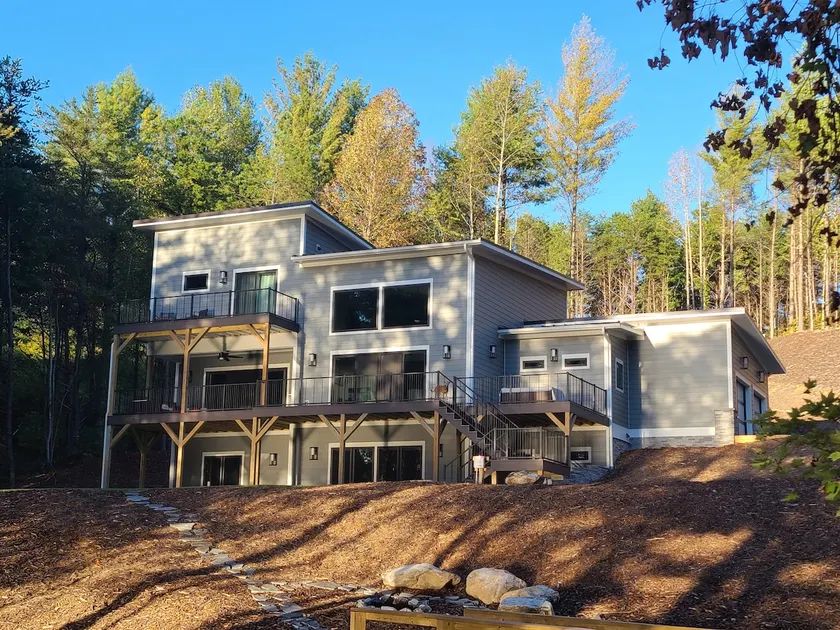 Seehaus at Lake James - Image 1