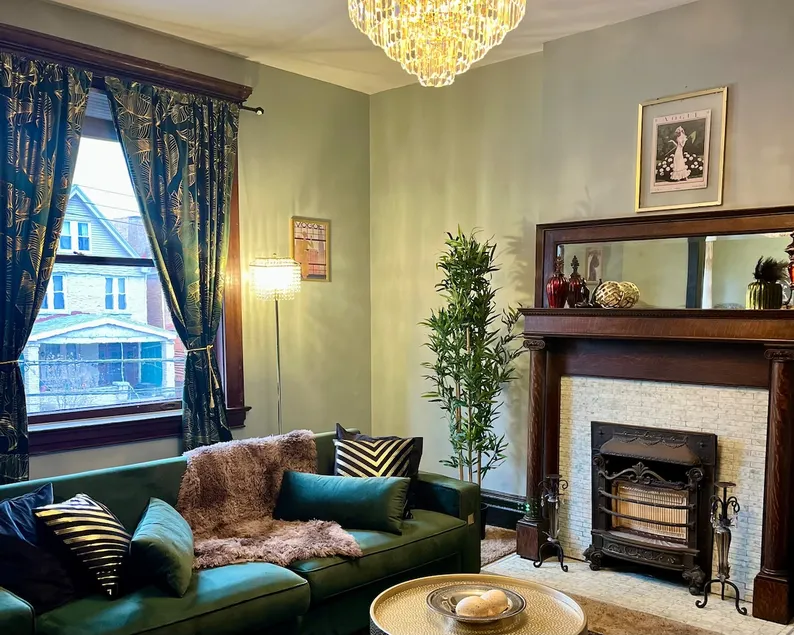 Art Deco House In Prime Location - Image 1