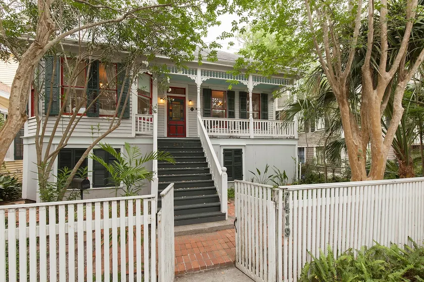 Victorian in Silk Stocking Historic District - Image 1