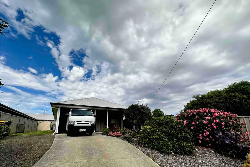 CandE on Wheelton - Image 1