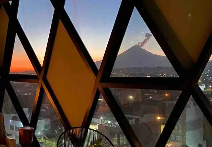 Unique Industrial Loft, View of the Volcanoes - Image 1