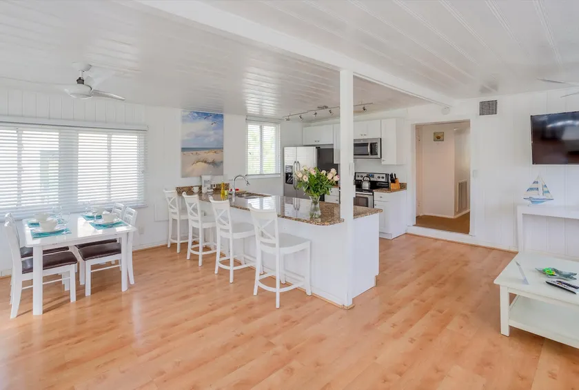 1280 sqft 2-Bedroom Deluxe Beach for 10 Persons - Image 1