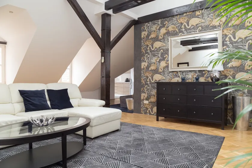 Flamingo Loft - 4 double beds, Main square - Image 1