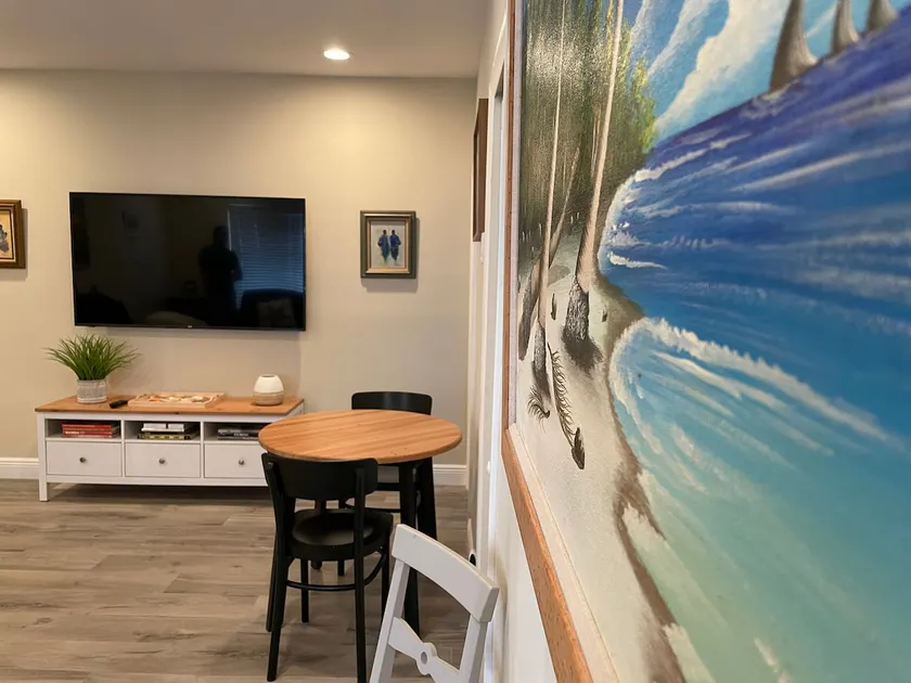 Magnificent 1 bed/1 bath super close to the beach. - Image 1