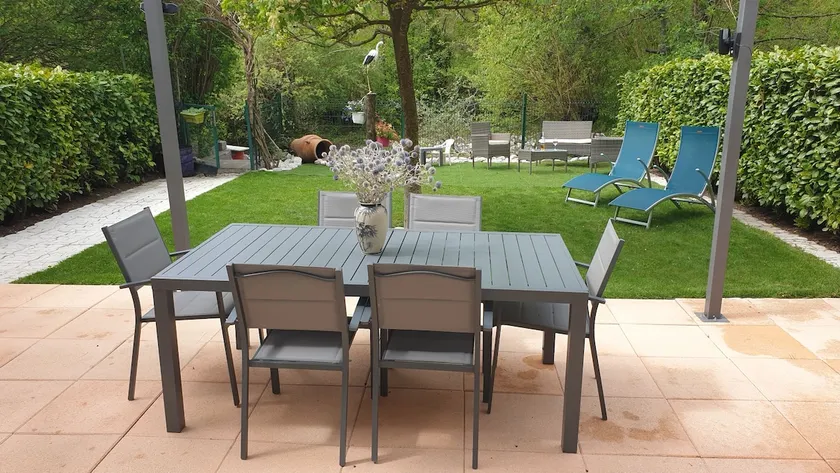 Studio with garden by the river and Jacuzzi - Image 1