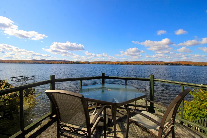 Le Vacancier lake and spa - Image 1