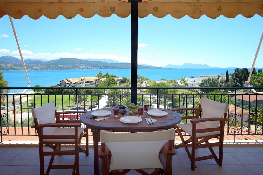 House with fantastic view, 150m from the beach - Image 1