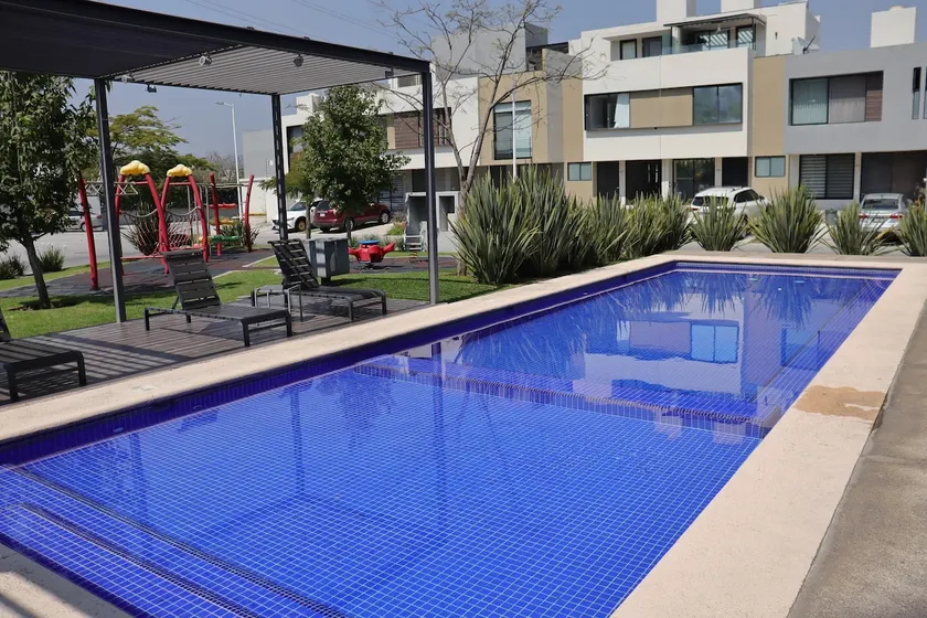Element - Exclusive Boutique House with Pool and A/C - Image 1