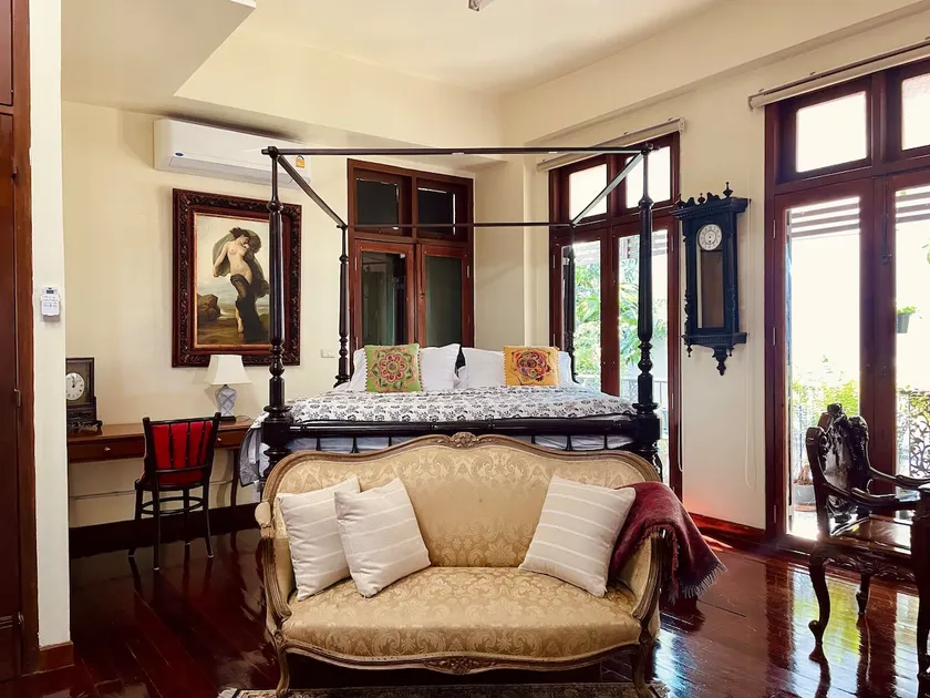 Entire Floor Large Unit, Siam+Free Airport Pickup - Image 1