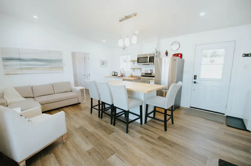Beach Glass - 2 Bedroom Luxury Oceanfront Cottage - Image 1