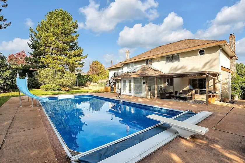 Bright Villa with all the comforts for your family - Image 1