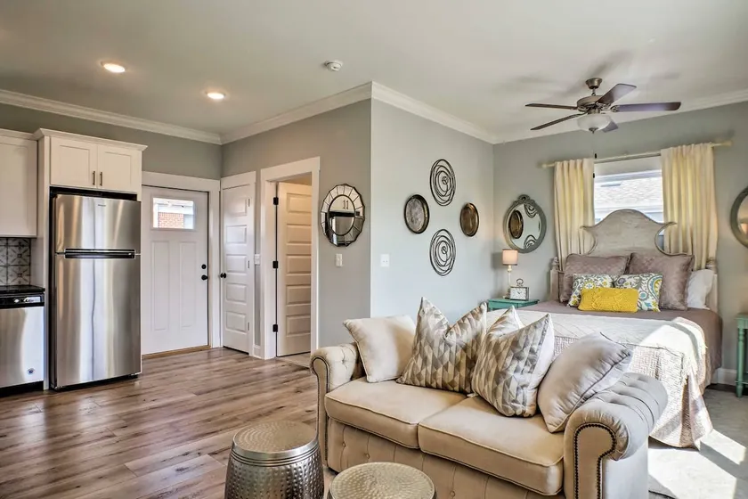 Southside Chattanooga Trendy & Upscale Loft - Image 1