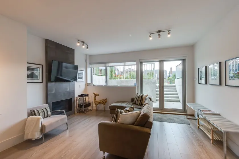 Modern 3 min to Beach 1 BR Suite - Image 1