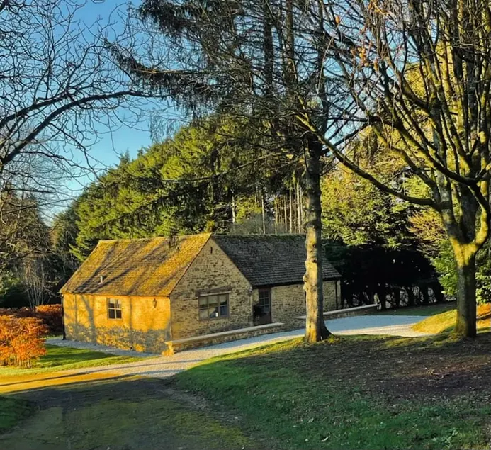 Boutique 1 bedroom Cotswold Cottage - Image 1