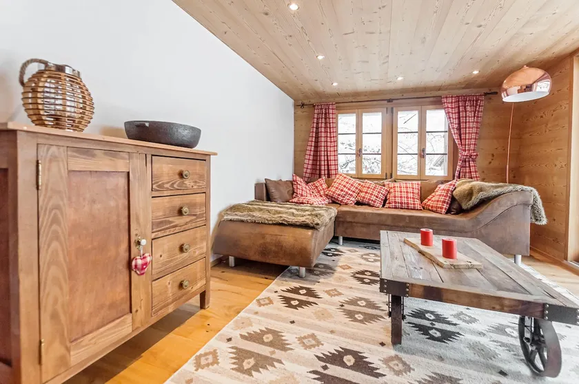 Chic Alpine Apartment for 5 - Perfect for skiers - Image 1