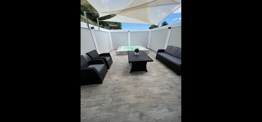 Metro Luxury Studio - Image 1