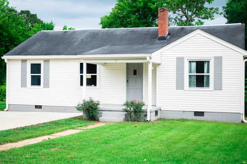 Newly Renovated Home 5 Minutes From UA Campus! - Image 1