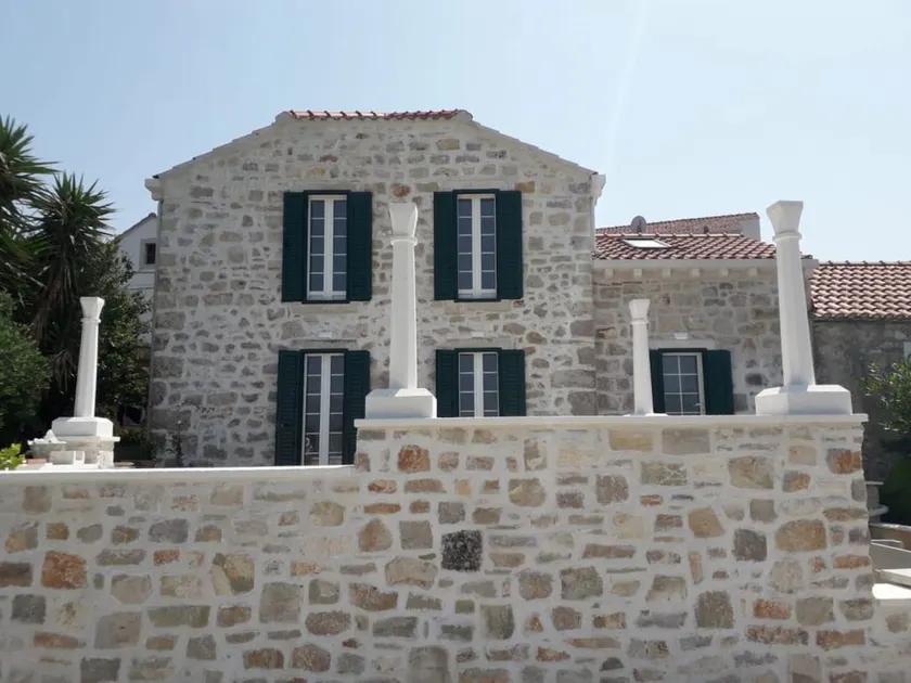 House Zemina - Image 1