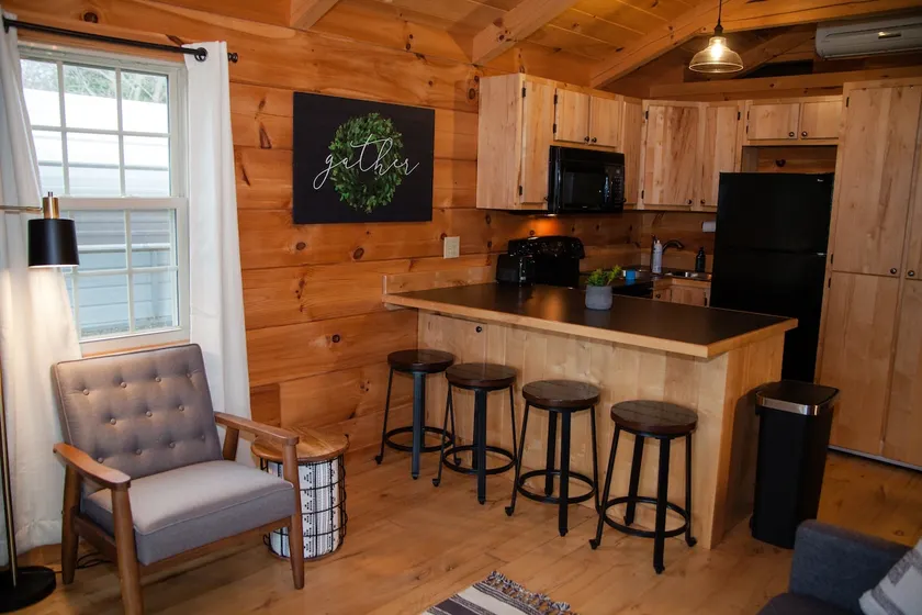 Hillside Hideaway - Tiny Cabin, Near New River - Image 1