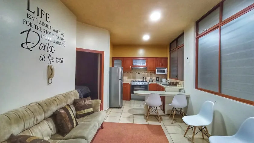 Spacious, in the historic center, independent - Image 1