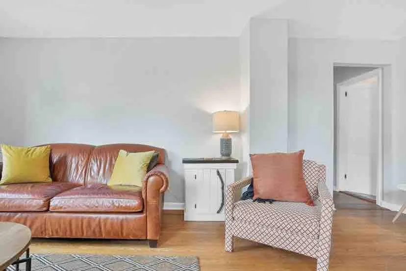 Riverwalk Condo >Downtown Wilmington< - Image 1