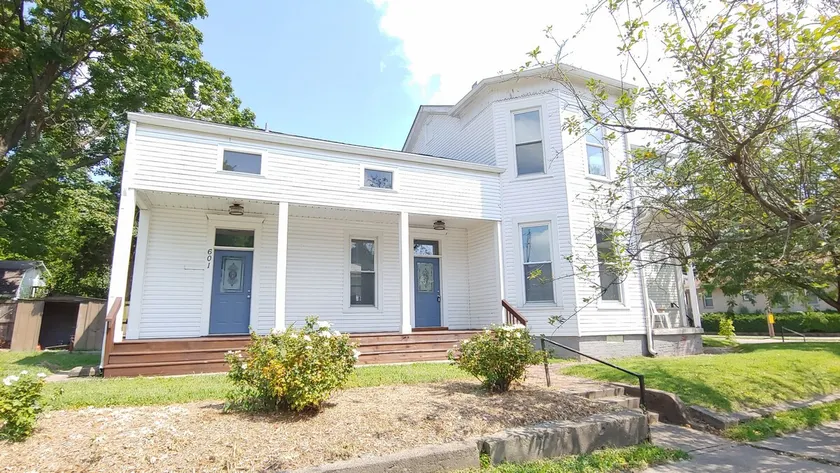 Chestnut Victorian - Image 1