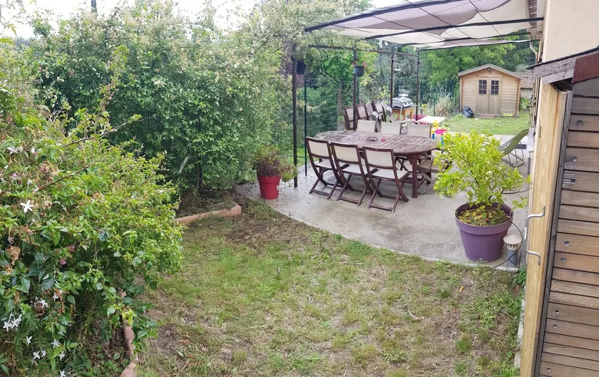 Independent house in the heart of the vineyards - Image 1
