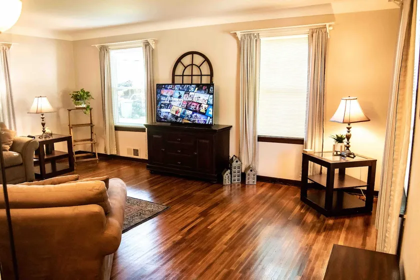 Cozy 2-Bedroom Home in quiet neighborhood. - Image 1
